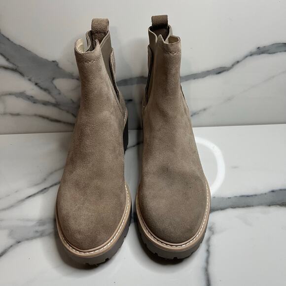 Dolce Vita | Women's Neutral Suede Lug Sole Pull-On Hailey Chelsea Boots Sz 7 - Picture 2 of 9